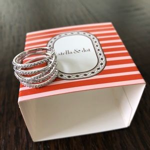 Stella and Dot Stellar Pave Ring, Size 7.